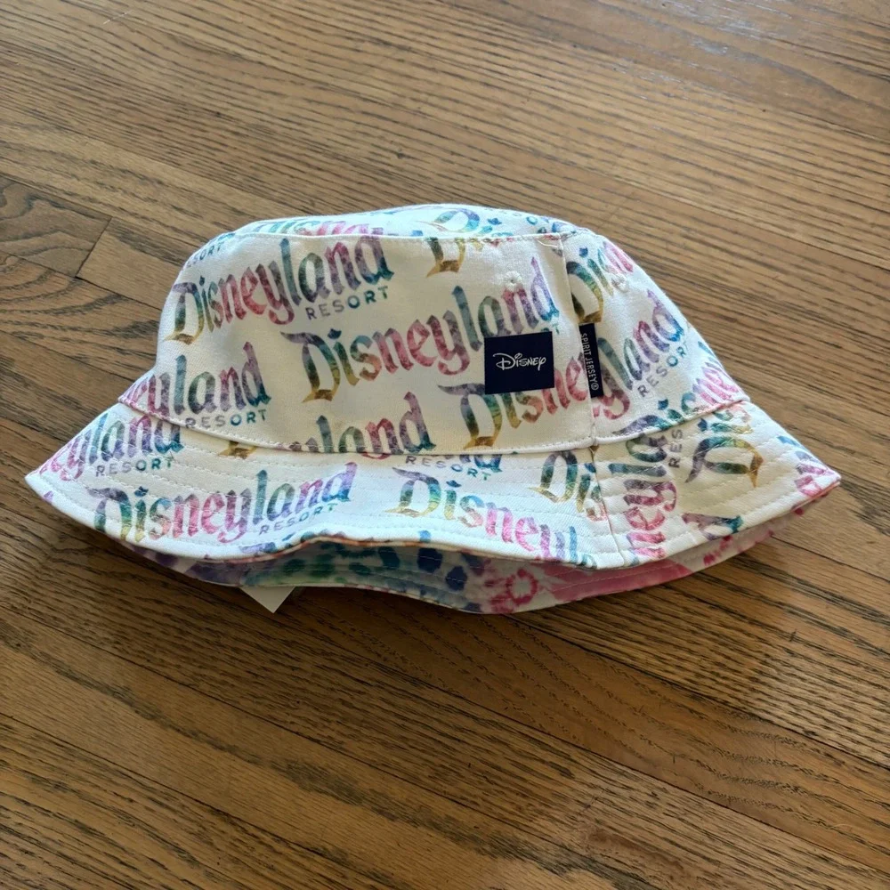 Disney Disneyland Resort Spirit Jersey Reversible Bucket Hat Tie Dye Rainbow NWT